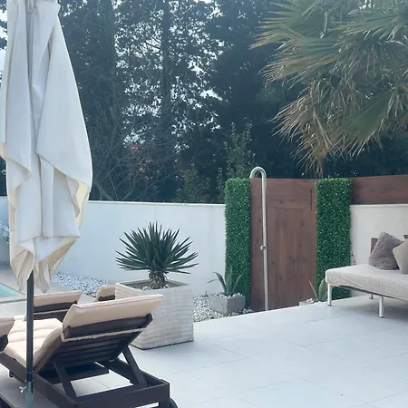 Sea View Luxury Penthouse With Sauna, Jacuzzi And Pool In Superior Apartmán *