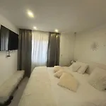 Appartement Sea View Luxury Penthouse With Sauna, Jacuzzi And Pool In Superior *