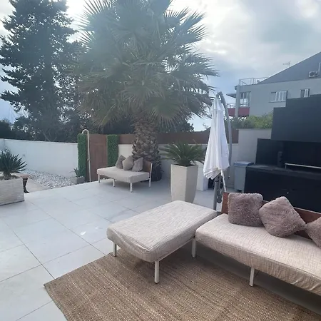Sea View Luxury Penthouse With Sauna, Jacuzzi And Pool In Superior Apartment