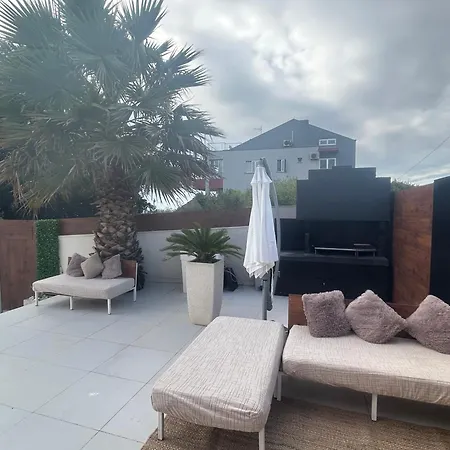 Apartment Sea View Luxury Penthouse With Sauna, Jacuzzi And Pool In Villa Zadar Superior *