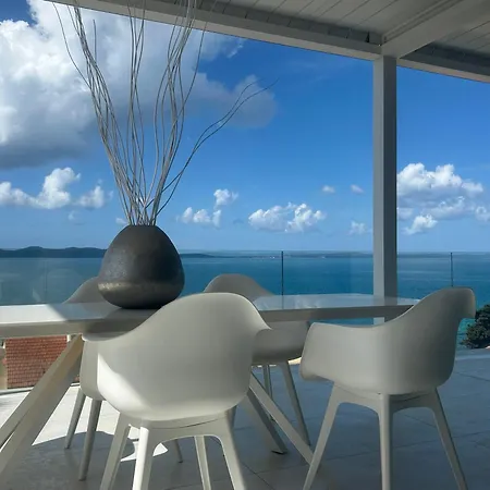 Sea View Luxury Penthouse With Sauna, Jacuzzi And Pool In Villa Zadar Superior *