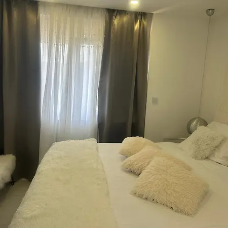 Sea View Luxury Penthouse With Sauna, Jacuzzi And Pool In Superior *