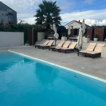 Sea View Luxury Penthouse With Sauna, Jacuzzi And Pool In Superior *