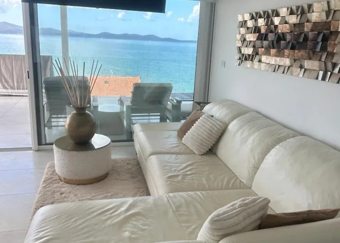 Sea View Luxury Penthouse With Sauna, Jacuzzi And Pool In Superior Apartament Zadar