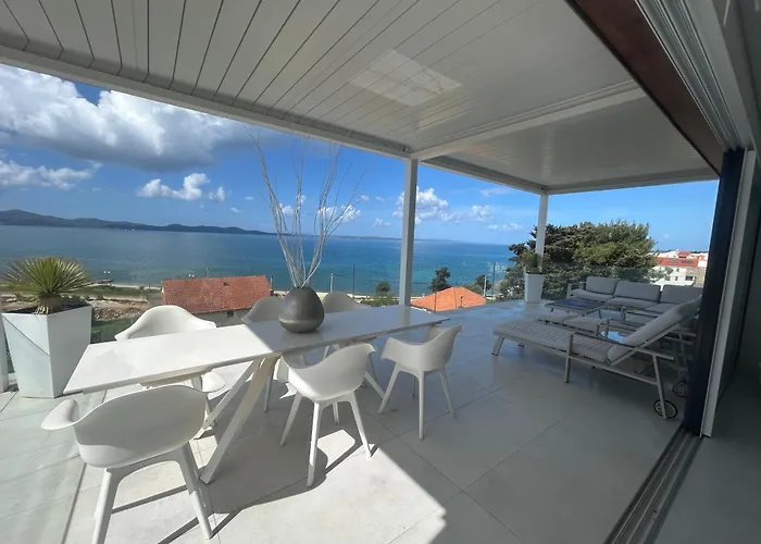 Sea View Luxury Penthouse With Sauna, Jacuzzi And Pool In Superior Apartament Zadar